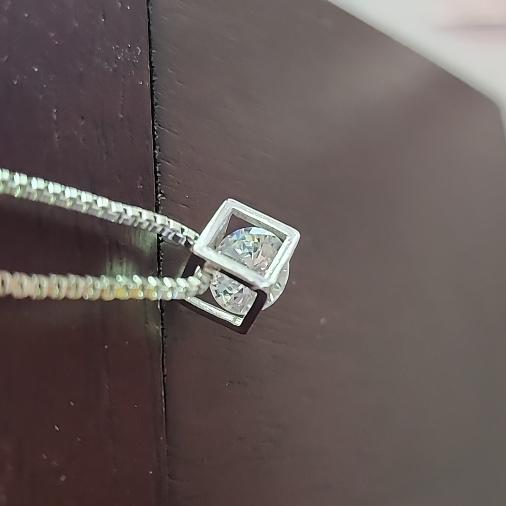 ⚫️Simulated Diamond  Cage Necklace - Picture 2 of 9